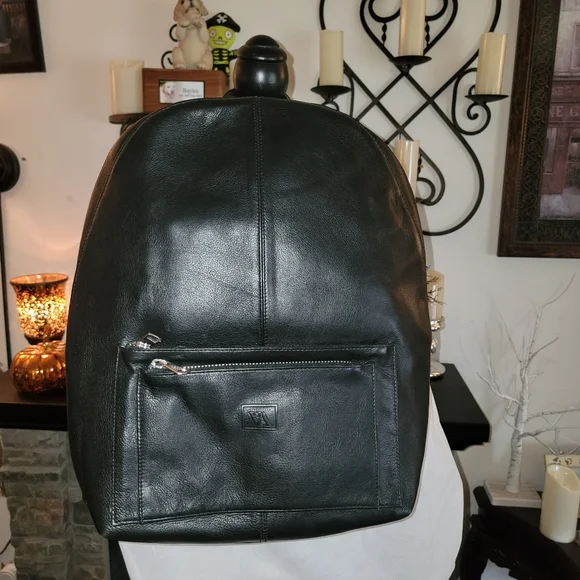 Ayra | Bags | Ayra Black Leather Womens Backpack With  display picture 3